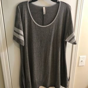 LuLaRoe Perfect Tee XL